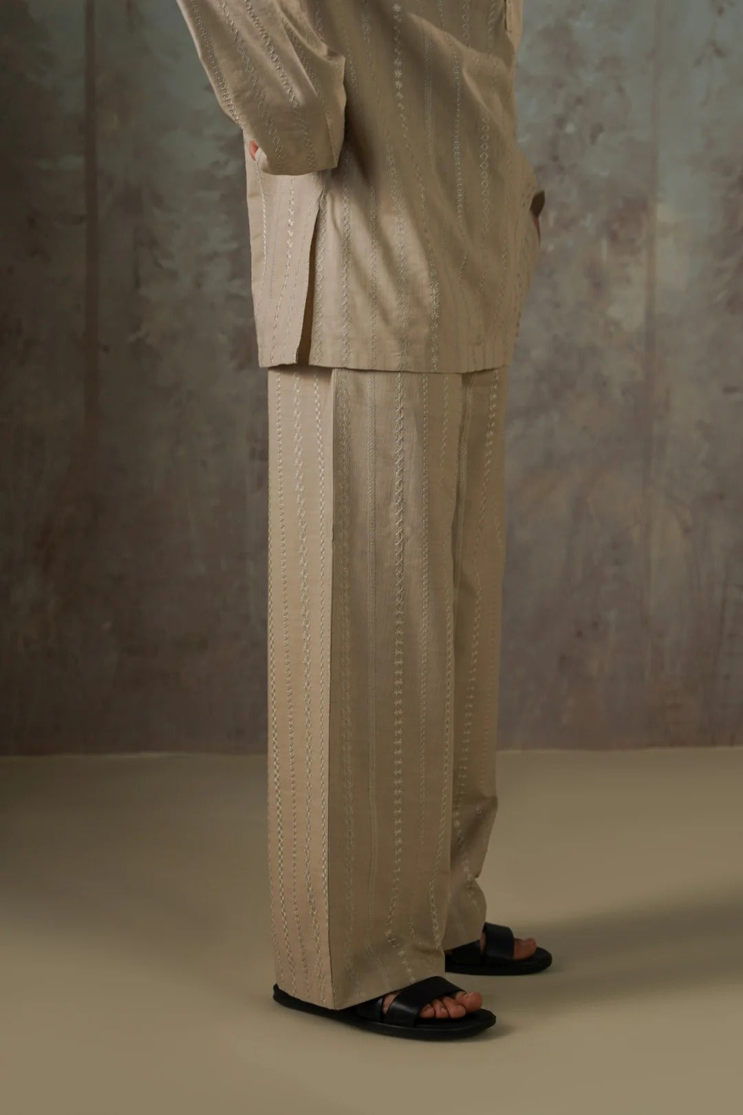 EMBROIDERED STRAIGHT PANTS