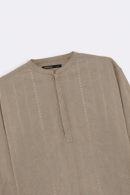 EMBROIDERED HALF PLACKET SHIRT